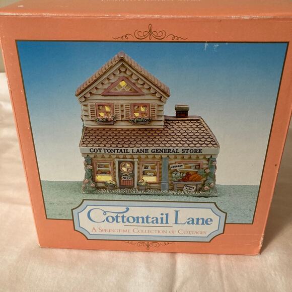 Cottontail Lane General store lamp - Picture 2 of 6